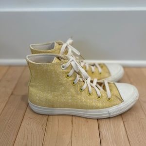 COPY - Converse Yellow Size 8 (US)
